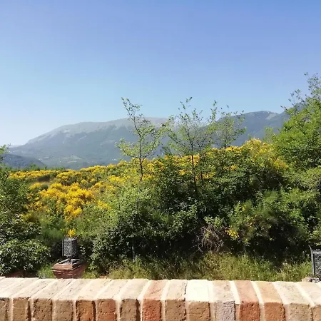 Luci Sui Monti Bed & Breakfast *